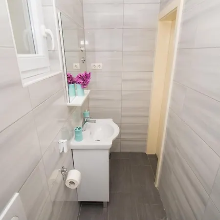Luka I Toni Apartmán *