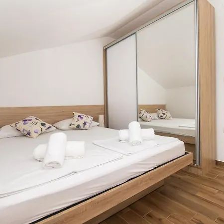 Apartmán Luka I Toni *